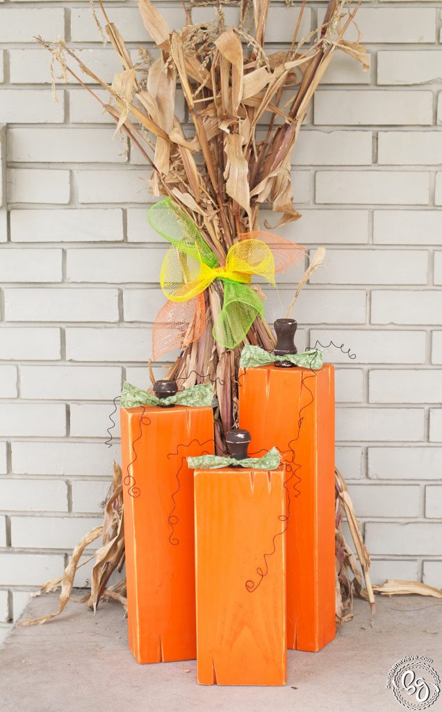 {Front} Porch Pumpkins